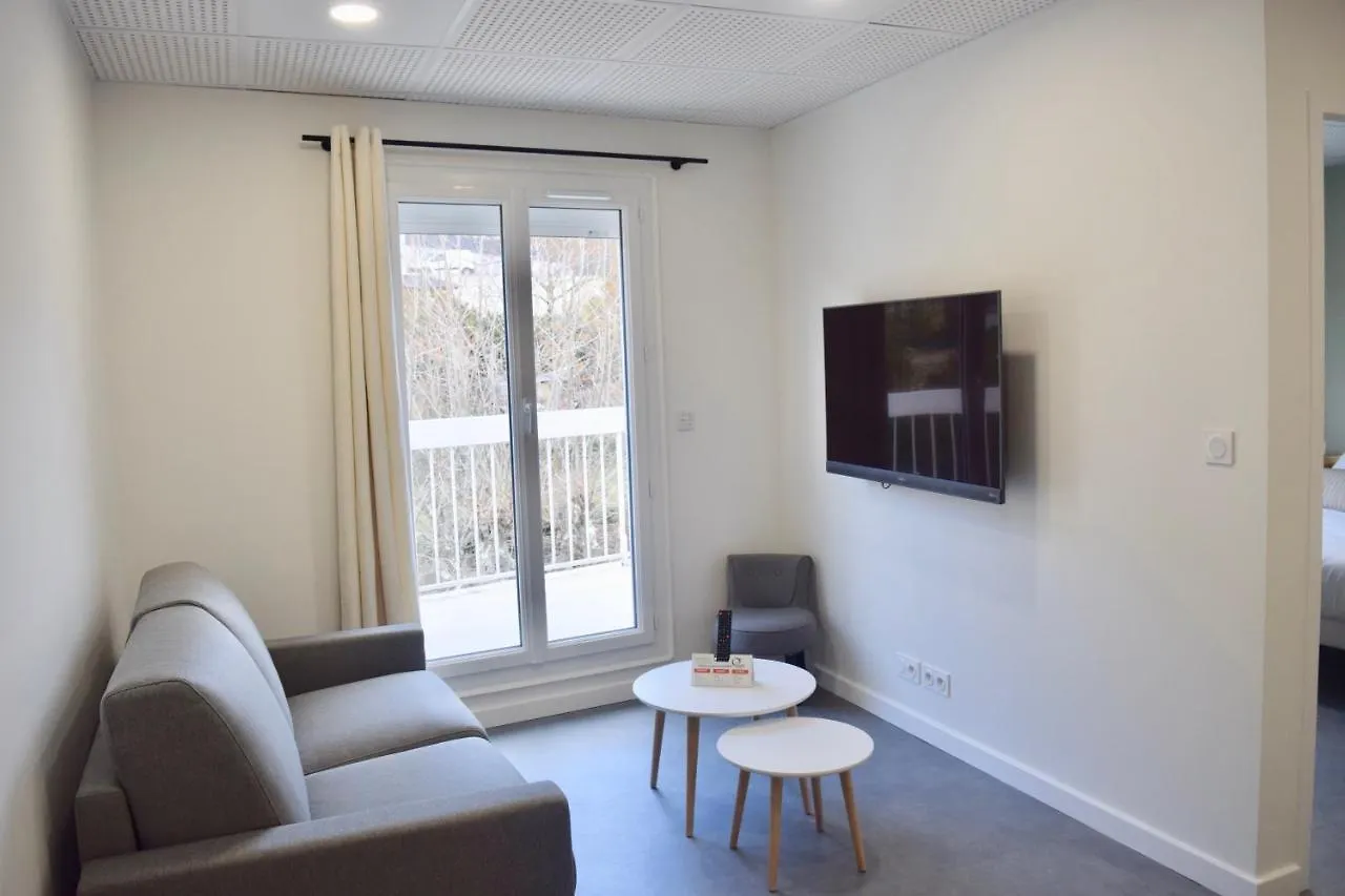 Hotel Et Appartements Les Platanes Thueyts
