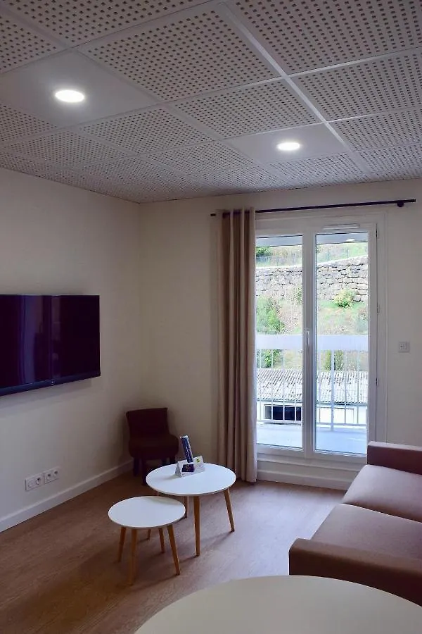 Hotel Et Appartements Les Platanes Thueyts France