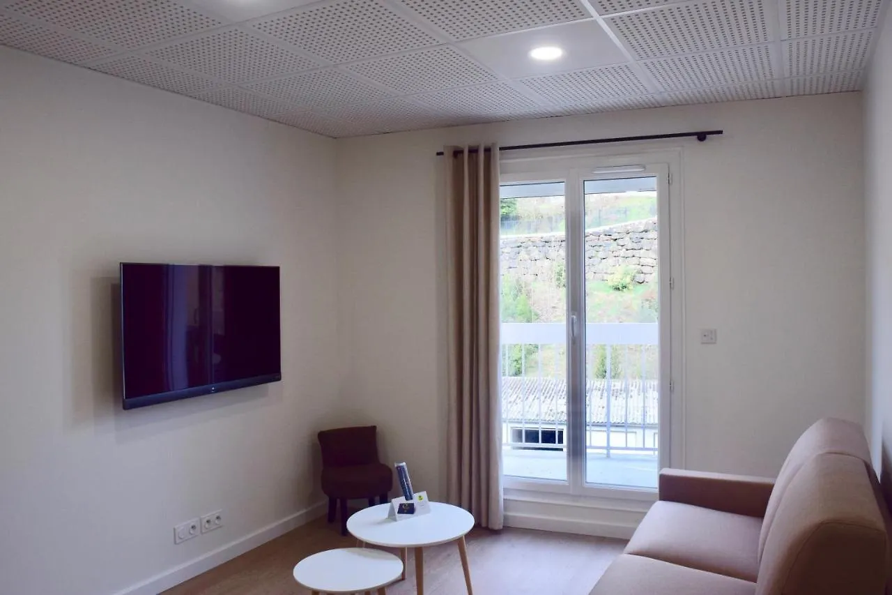 Hotel Et Appartements Les Platanes Thueyts