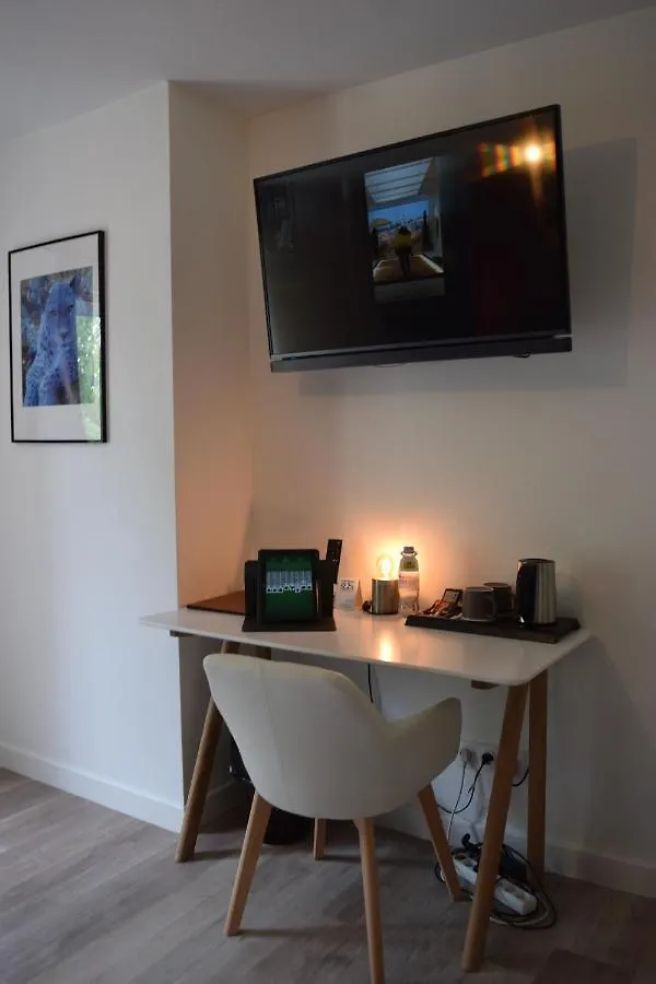 Hotel Et Appartements Les Platanes Thueyts