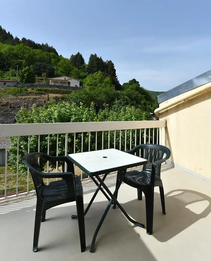 ***  Hotel Et Appartements Les Platanes Thueyts France