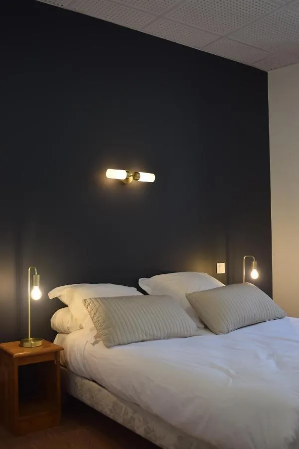 ***  Hotel Et Appartements Les Platanes Thueyts France