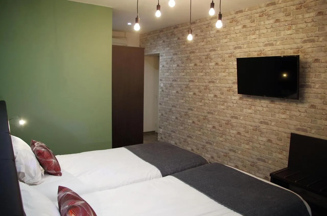 Hotel Et Appartements Les Platanes Thueyts